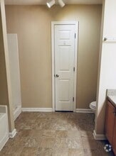 Building Photo - 4925 Sierra Way