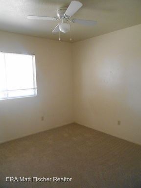 Foto del edificio - 1465 E 23rd St
