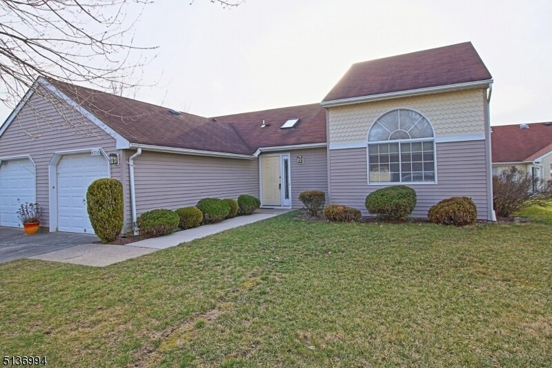 Primary Photo - 635 Madison Dr