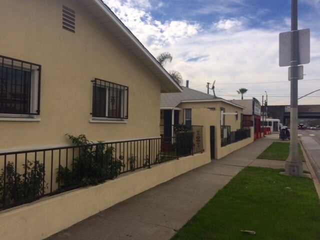 Foto del edificio - 1318-1322 W Anaheim St