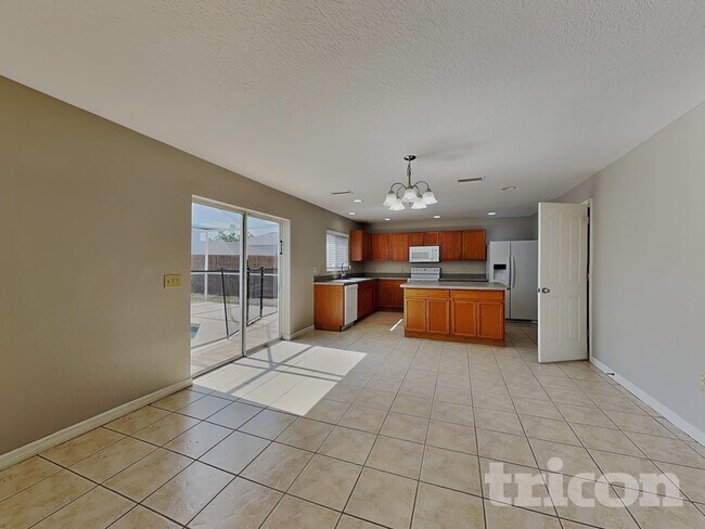 Foto del edificio - 10432 Boyette Creek Blvd
