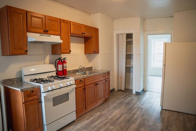 Foto del edificio - 534 N Law St