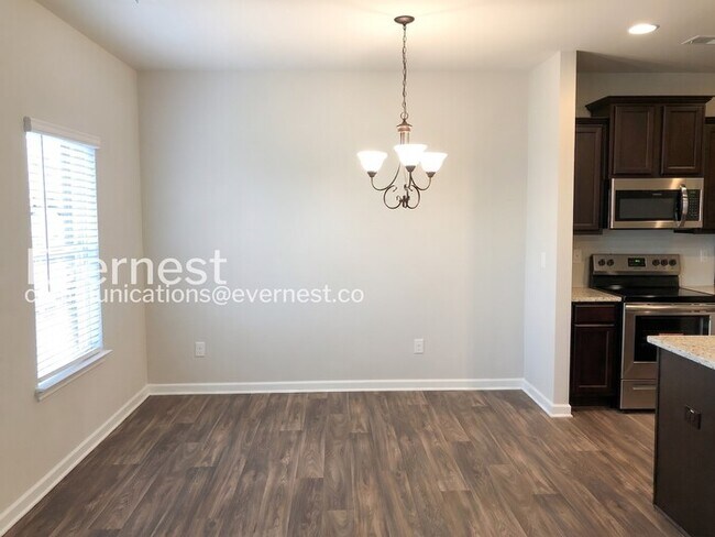 Building Photo - 742 Galveston Way
