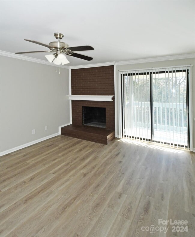 Foto del edificio - 11185 Harrowfield Rd