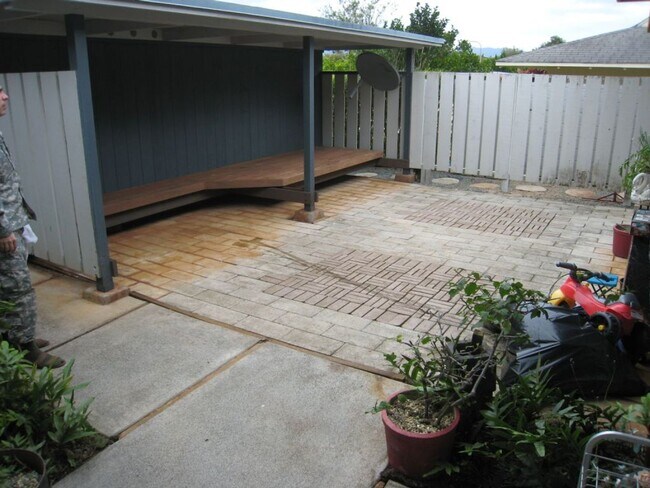 Foto del edificio - Mililani Town - Single story house with fe...