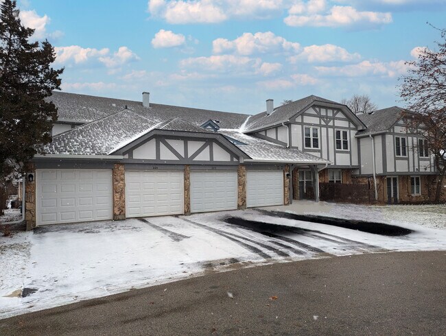 Foto del edificio - 223 Coventry Cir