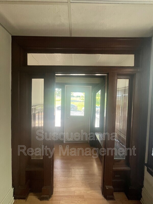 Foto del edificio - 175 E Derry Rd