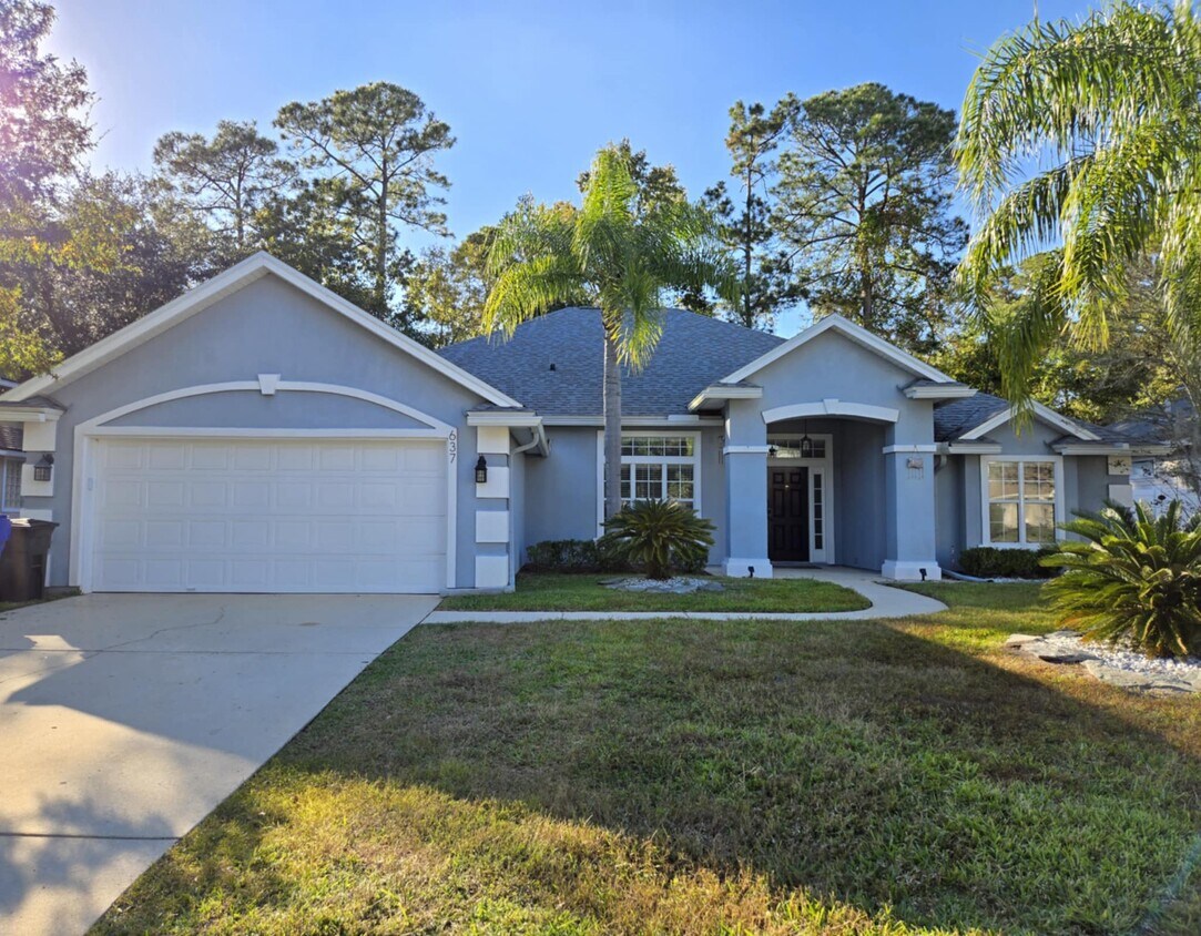 Foto principal - 637 Grand Parke Dr