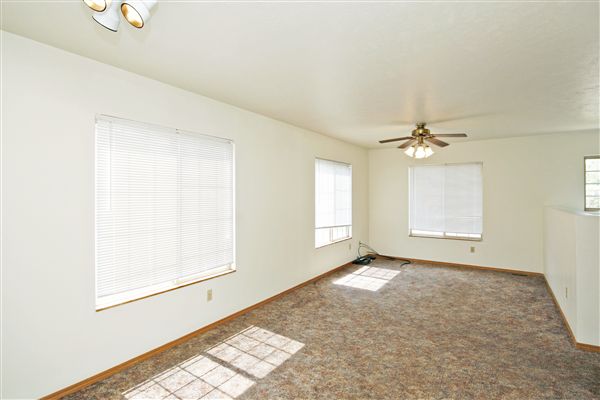 Building Photo - 1225 Redpine Way