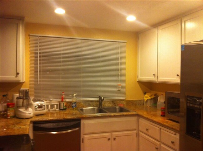 Foto del edificio - 3 br, 2 bath House - Alexander Way