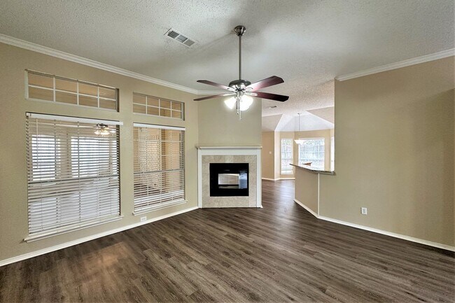 Foto del edificio - 1501 Hunter Ct