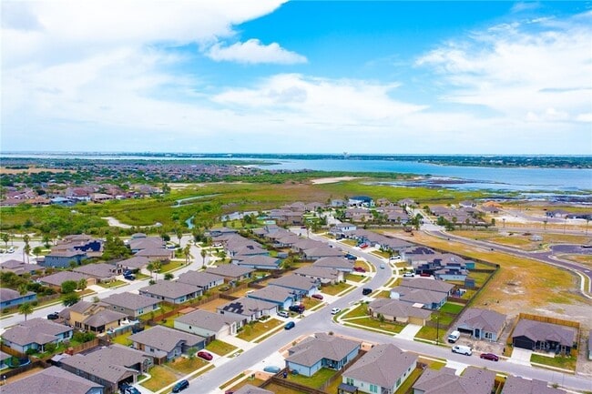 Building Photo - 3137 Piranha Dr