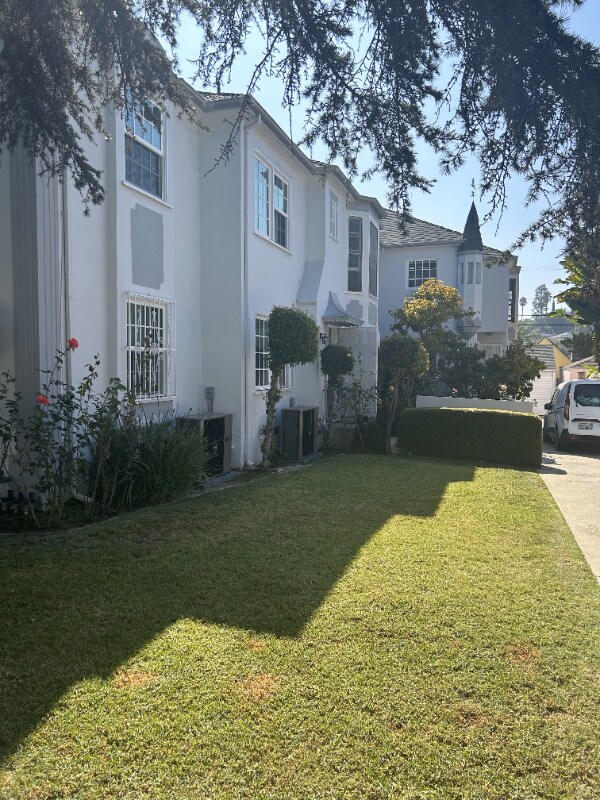 Foto del edificio - 4116-4120 Los Feliz Blvd