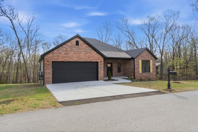 Building Photo - 98 Selkirk Dr