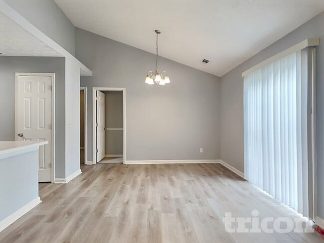 Foto del edificio - 1831 Commonwealth Dr