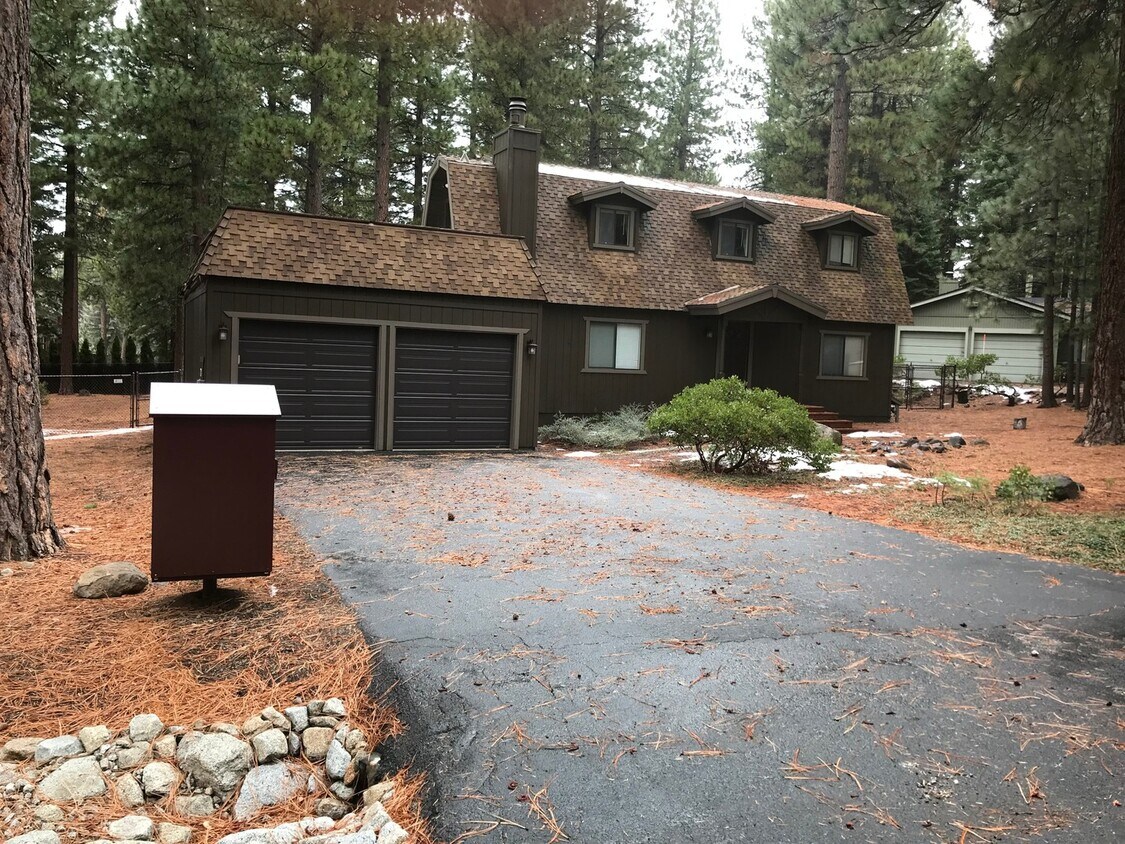 Foto principal - 255 Pelton Ln