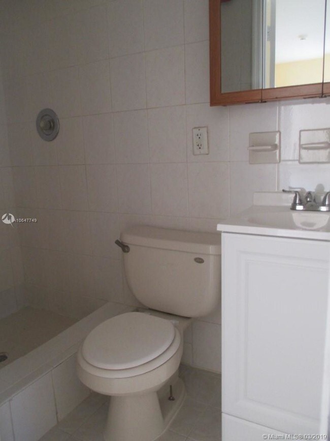 Foto del edificio - 250 NW 38th Pl