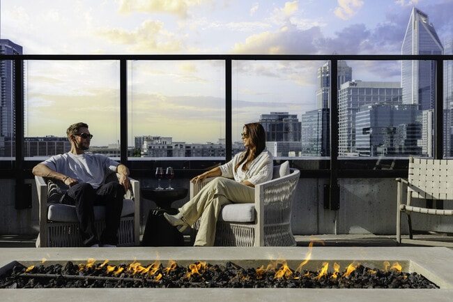 Overlook at Radius Dilworth apartments — community photo - Overlook at Radius Dilworth