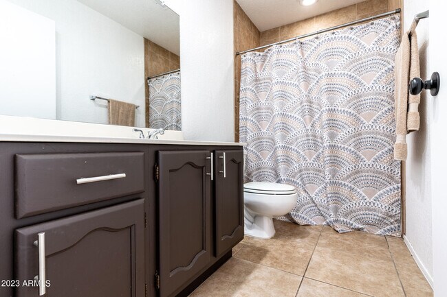 Foto del edificio - 1432 W Elgin St