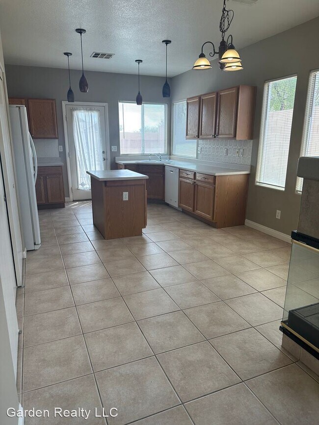Building Photo - 3 br, 2 bath House - 10973 Harvest Hill lane