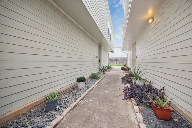 Foto del edificio - 731 Heights Blvd