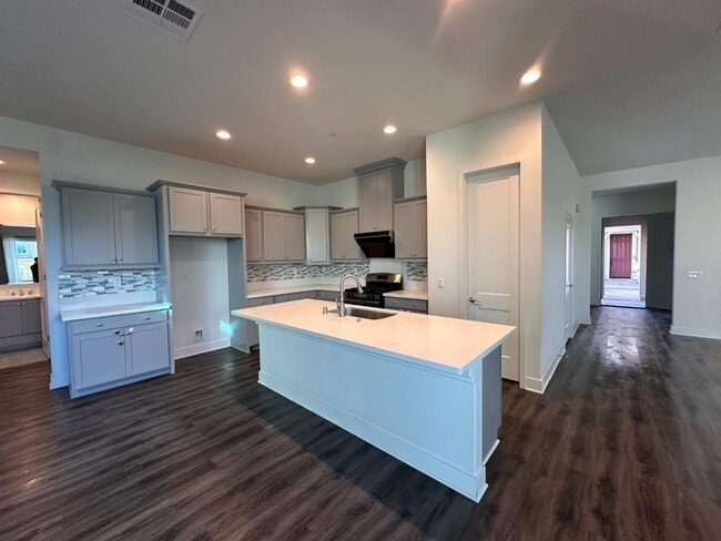 Foto del edificio - 15852 Ellington Wy