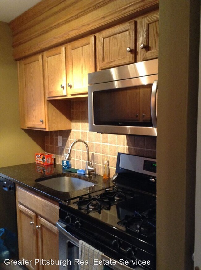 Building Photo - 1 br, 1 bath House - 765 College Ave. Apt 107