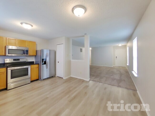 Building Photo - 1905 Blue Pine Ln