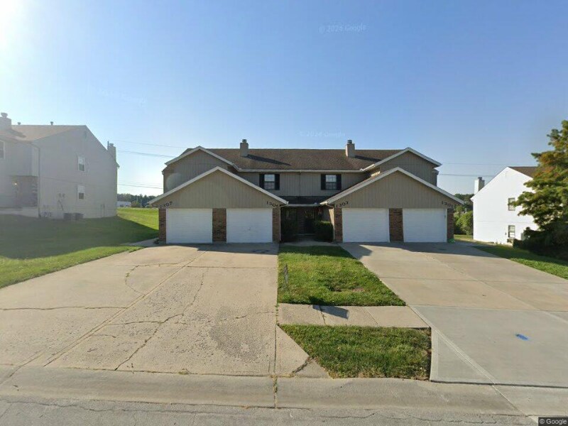 Primary Photo - 1301-1307 SE 8th St