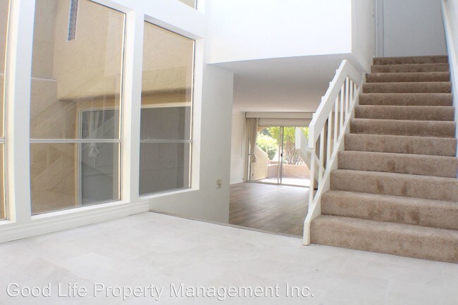 Building Photo - 4 br, 2.5 bath House - 5556 Caminito Consuelo
