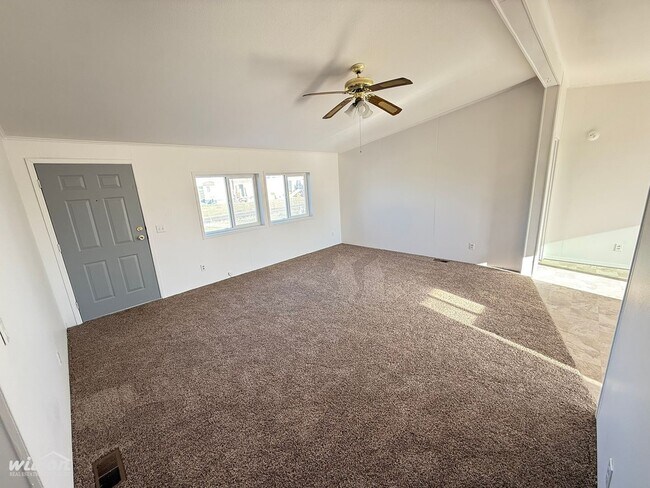 Foto del edificio - Large 3 Bed / 2 Bath Country Home on 1 Acre – Tieton, WA