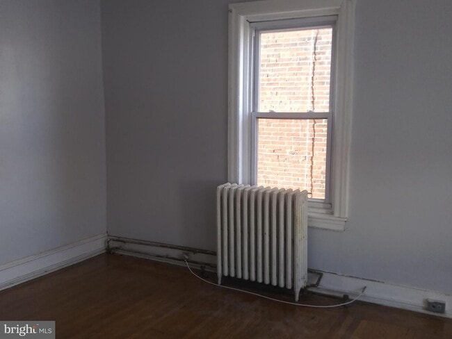 Building Photo - 4932 Chestnut St