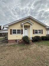 Building Photo - 75 E 3rd St NE