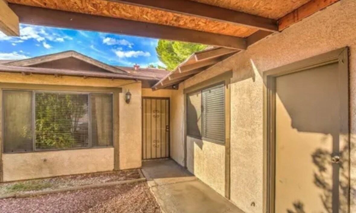 Foto principal - 5538 Blue Sea St