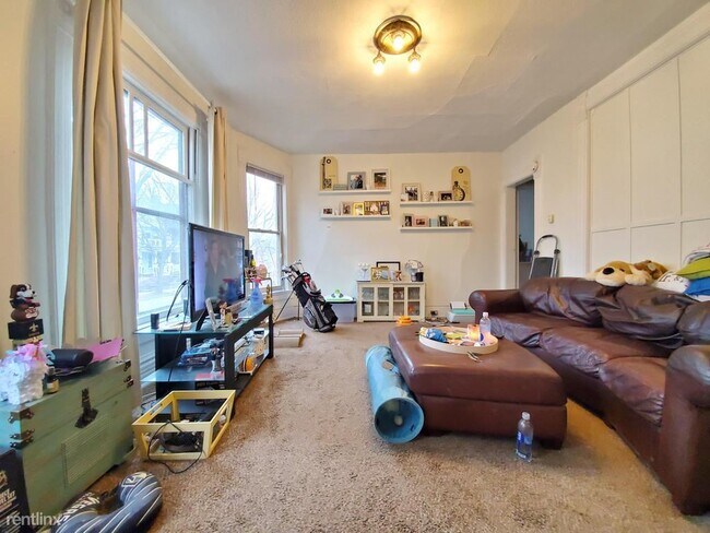Foto del edificio - 2 br, 1 bath Apartment - 1600 E Kane Place