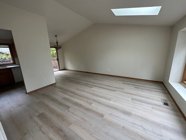 Building Photo - 1413 SW 178th Ave