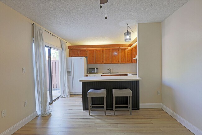 Foto del edificio - 5219 Cedarbend Dr