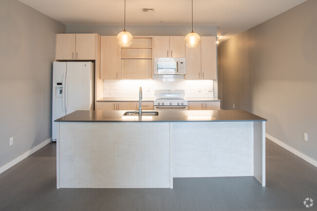 1BR, 1BA - 900-1200SF - Plaza Lofts