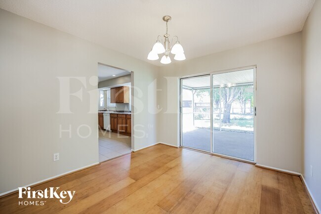 Foto del edificio - 727 SE 9th Pl