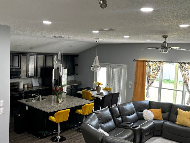 Foto del edificio - 437 Fort Drum Ct