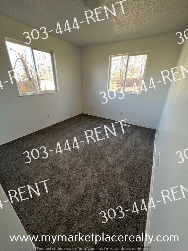 Building Photo - 4 Bedroom 2 Bathroom Single Family Home in...