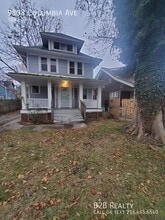 Building Photo - 9808 Columbia Ave