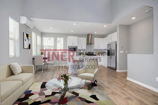 Foto del edificio - Modern 2 bedroom condo in Upper Land Park