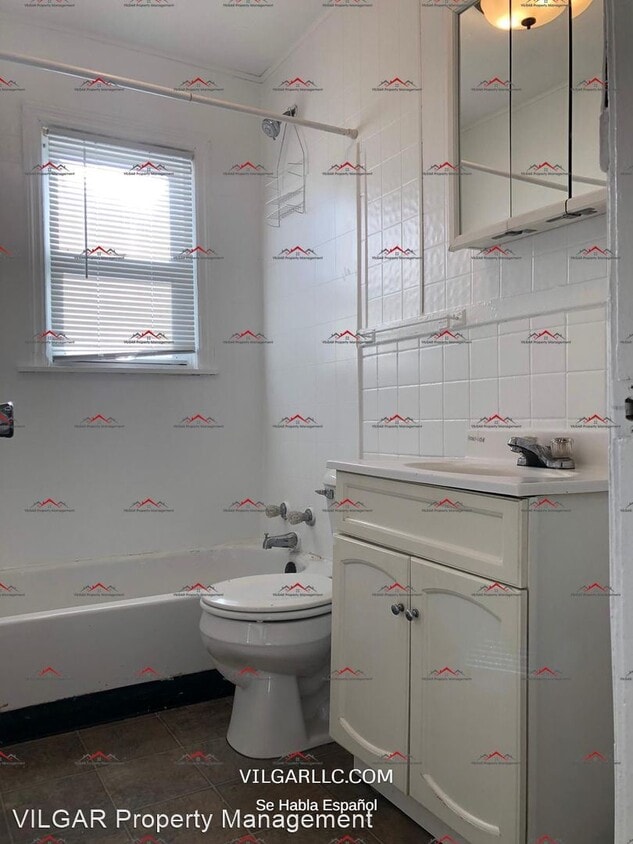 Primary Photo - 3 br, 1 bath House - 2315 Buchanan St
