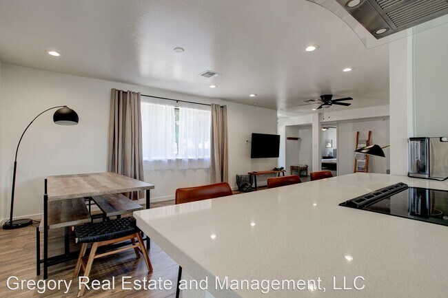 Foto del edificio - 4 br, 2 bath House - 1201 E Northview Avenue