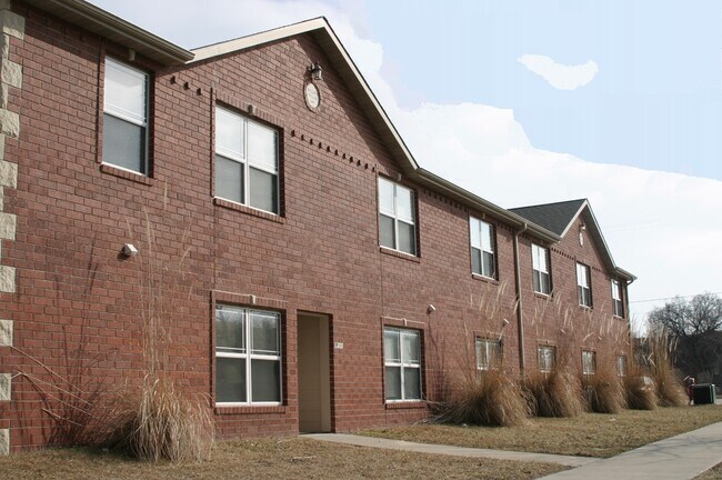 ¡Bien mantenido, propiedad local! - 1021 Vattier St