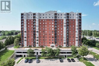 Building Photo - 30 Chapman Ct