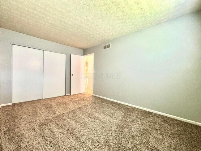 Building Photo - 4927 Godown Rd