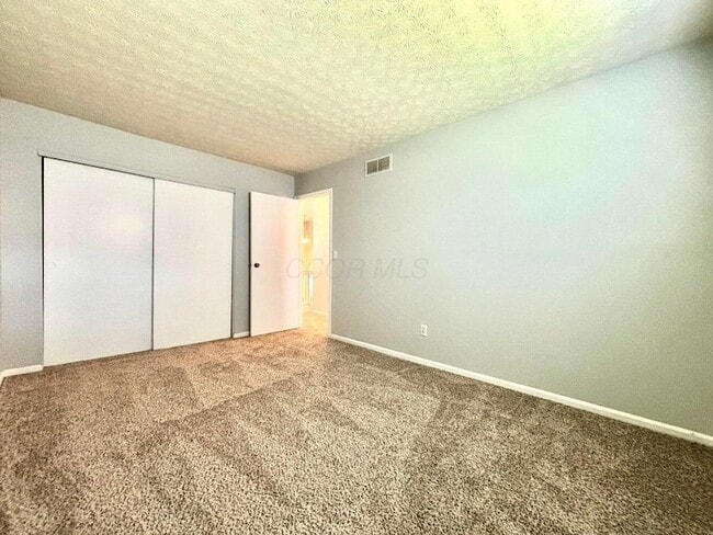 Foto del edificio - 4927 Godown Rd