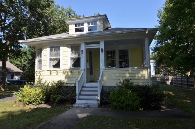 Building Photo - 79 Fales Ave